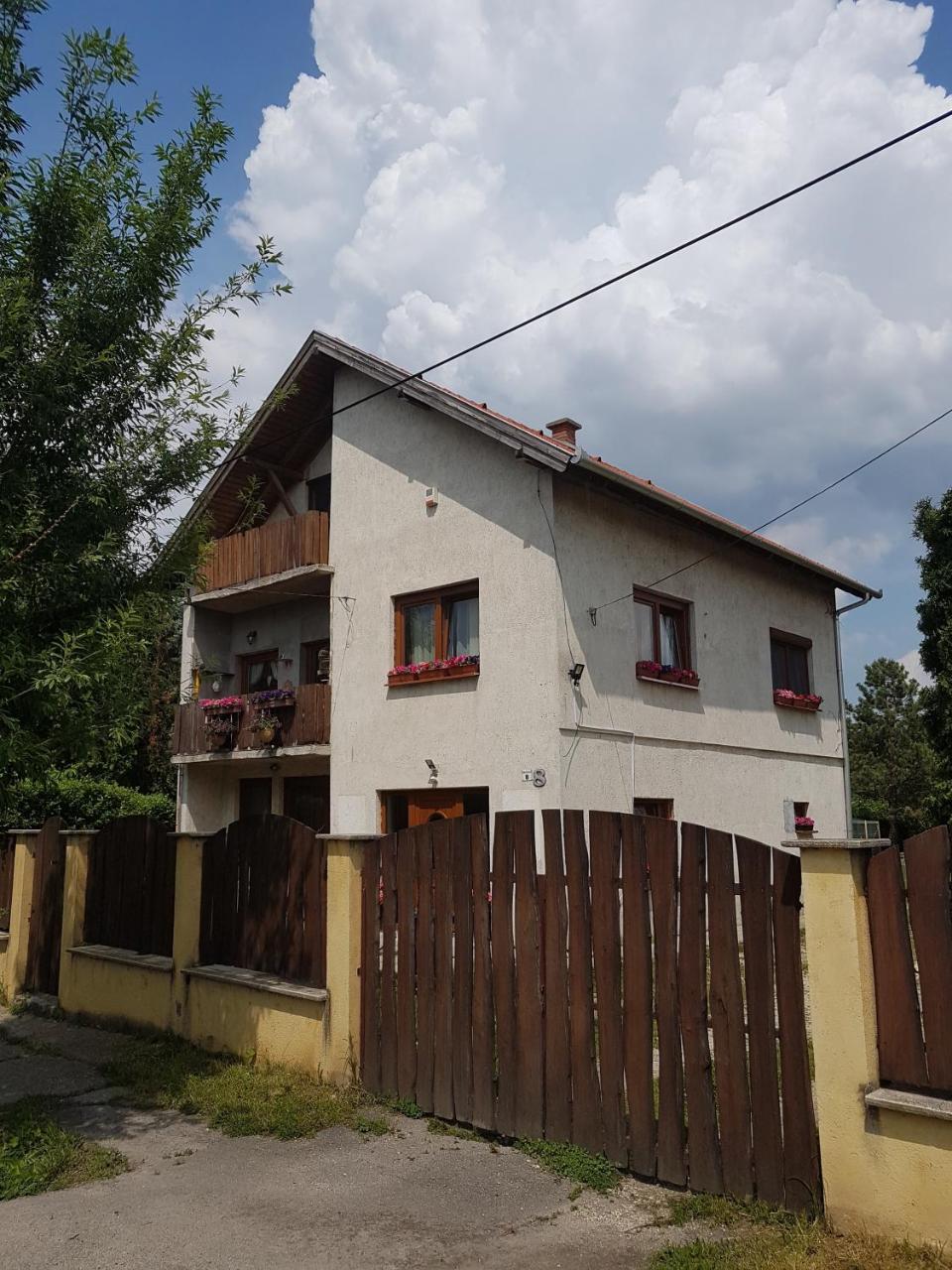 Etyek Rustic Home Exterior photo